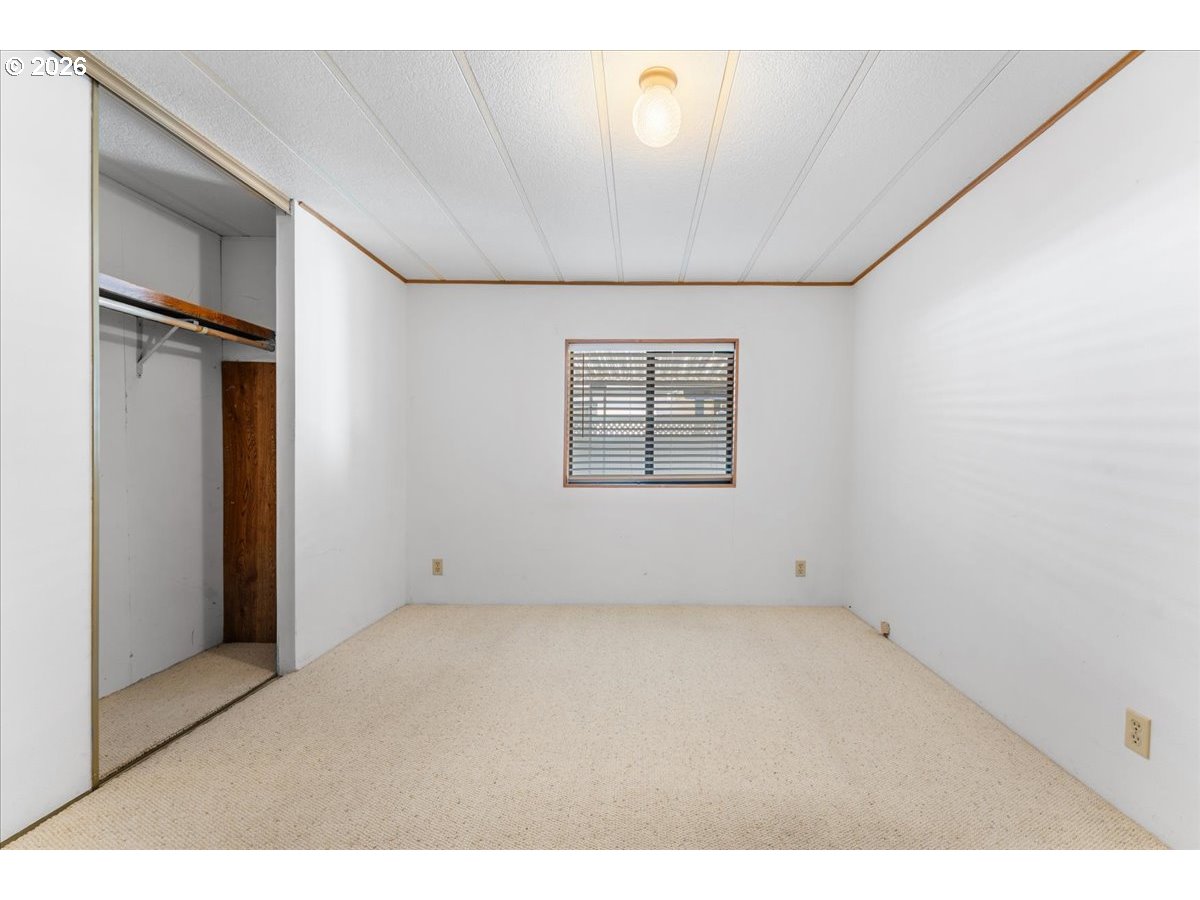 100 Southwest 195th Avenue, Unit 112 Beaverton, OR 97006 - Photo 28 of 43