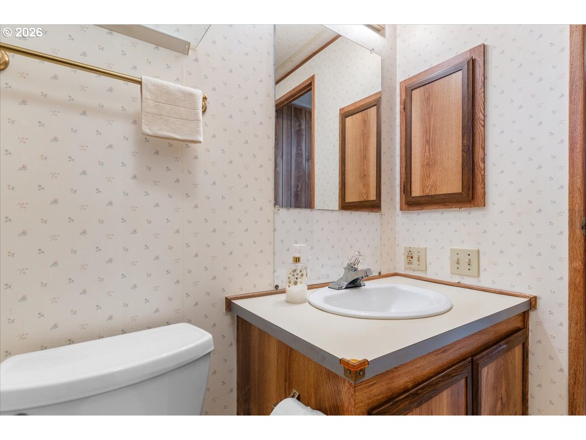 100 Southwest 195th Avenue, Unit 112 Beaverton, OR 97006 - Photo 30 of 43