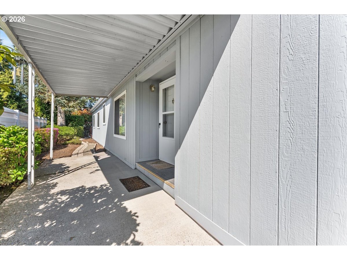 100 Southwest 195th Avenue, Unit 112 Beaverton, OR 97006 - Photo 3 of 43