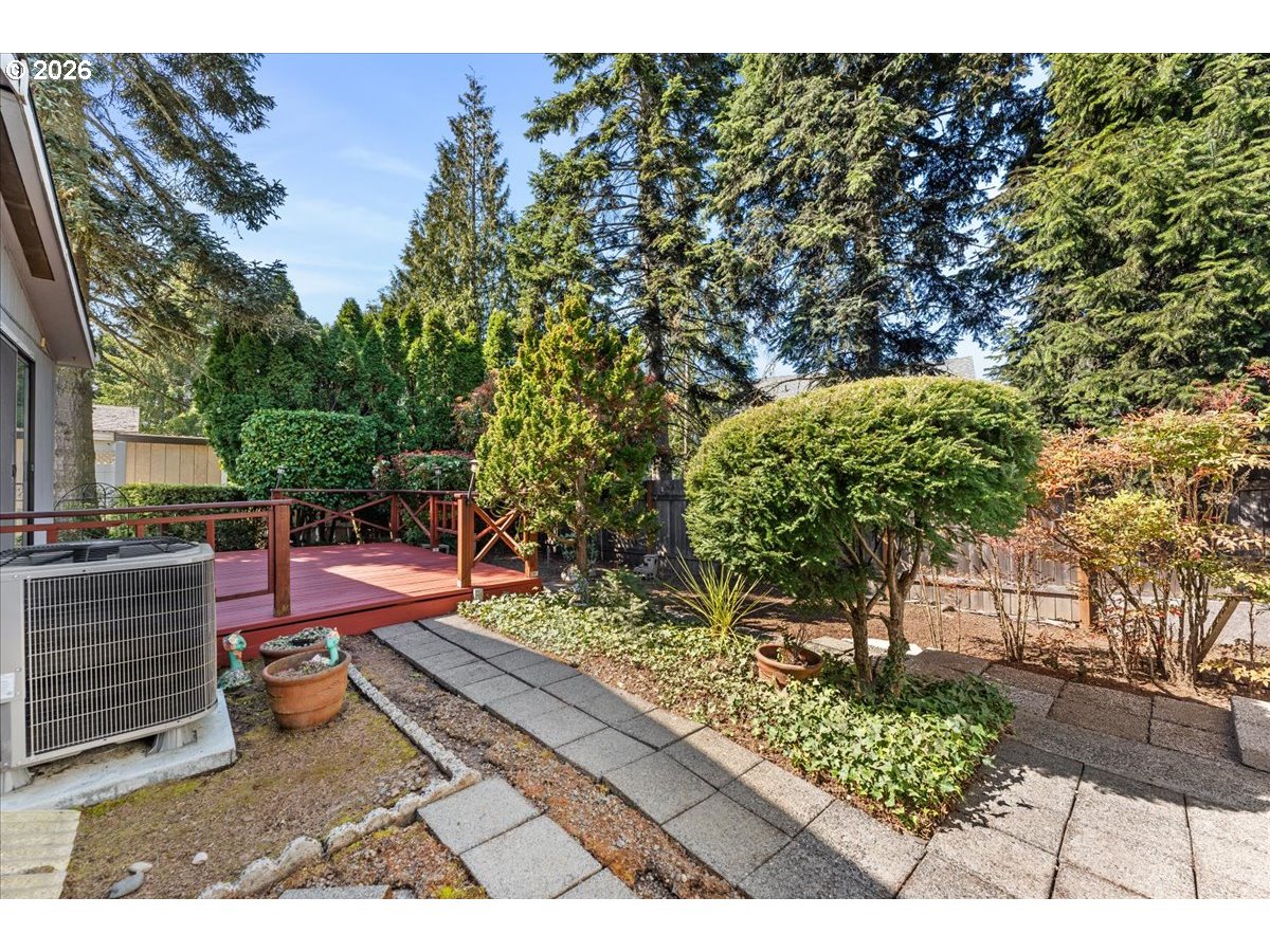 100 Southwest 195th Avenue, Unit 112 Beaverton, OR 97006 - Photo 37 of 43