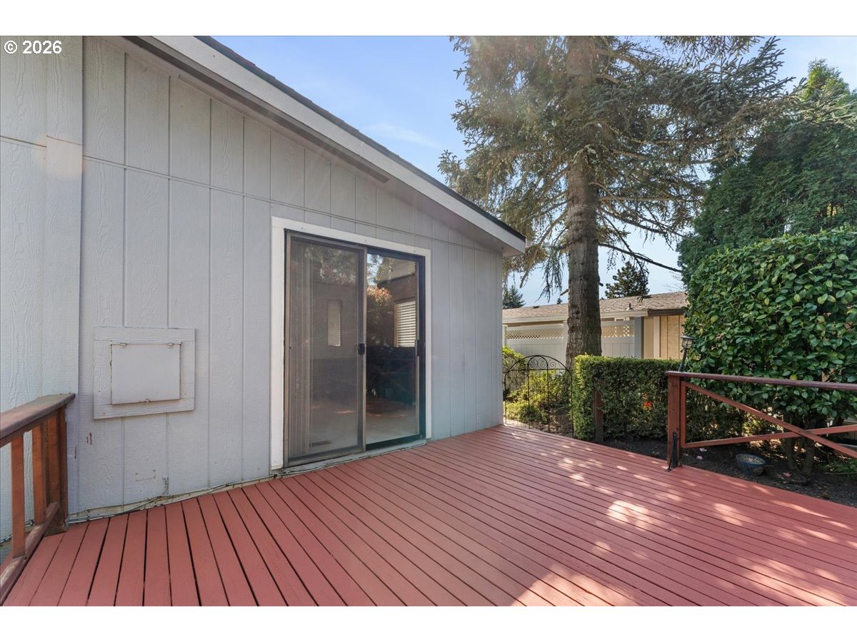 100 Southwest 195th Avenue, Unit 112 Beaverton, OR 97006 - Photo 41 of 43