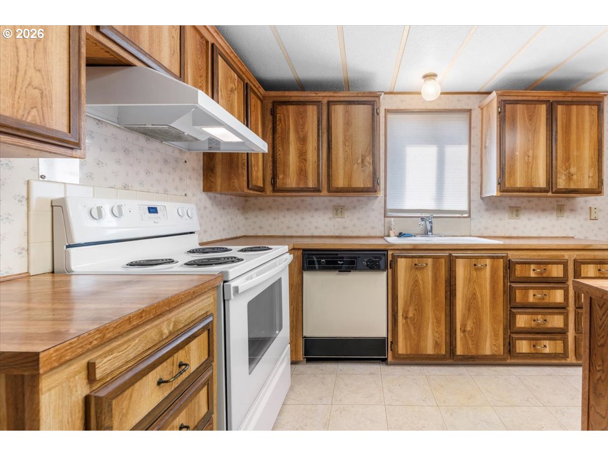 100 Southwest 195th Avenue, Unit 112 Beaverton, OR 97006 - Photo 9 of 43