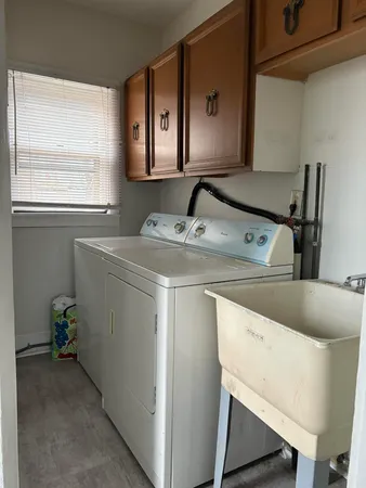 $1,800 | 209 Oak Street, Ypsilanti, MI 48198