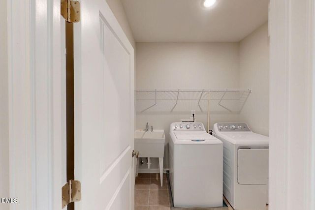 $460,000 | 2710 Hunter Woods Drive, Unit 634, Apex, NC 27502