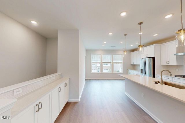 $460,000 | 2710 Hunter Woods Drive, Unit 634, Apex, NC 27502