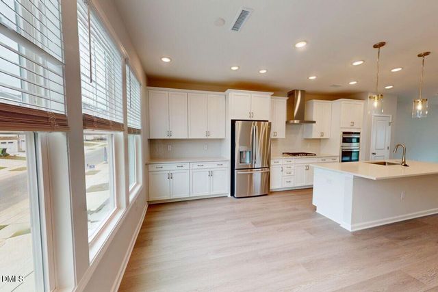 $460,000 | 2710 Hunter Woods Drive, Unit 634, Apex, NC 27502