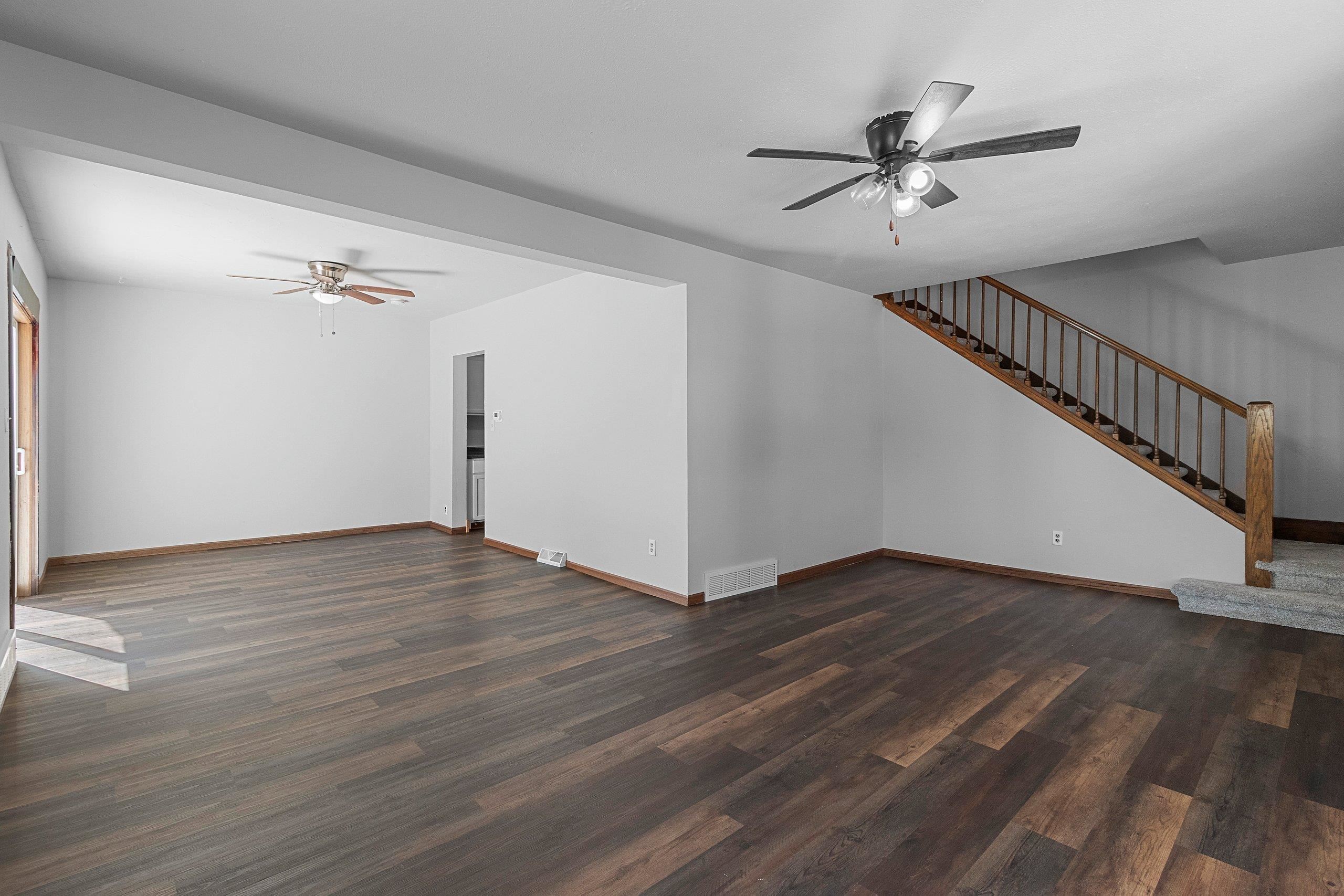 809 North Durkee Street Appleton, WI 54911 - Photo 5 of 31