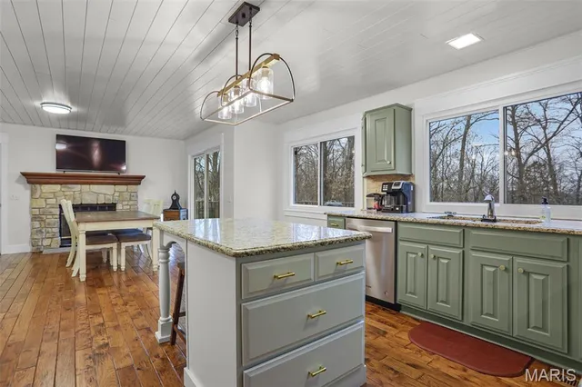 $600,000 | 103 Meadow Lane, Labadie, MO 63055