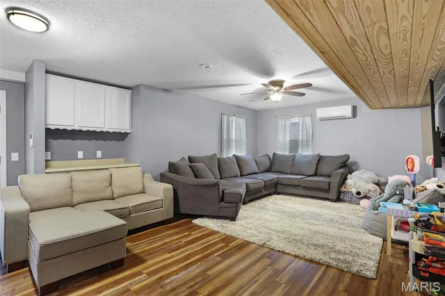 $580,000 | 103 Meadow Lane, Labadie, MO 63055