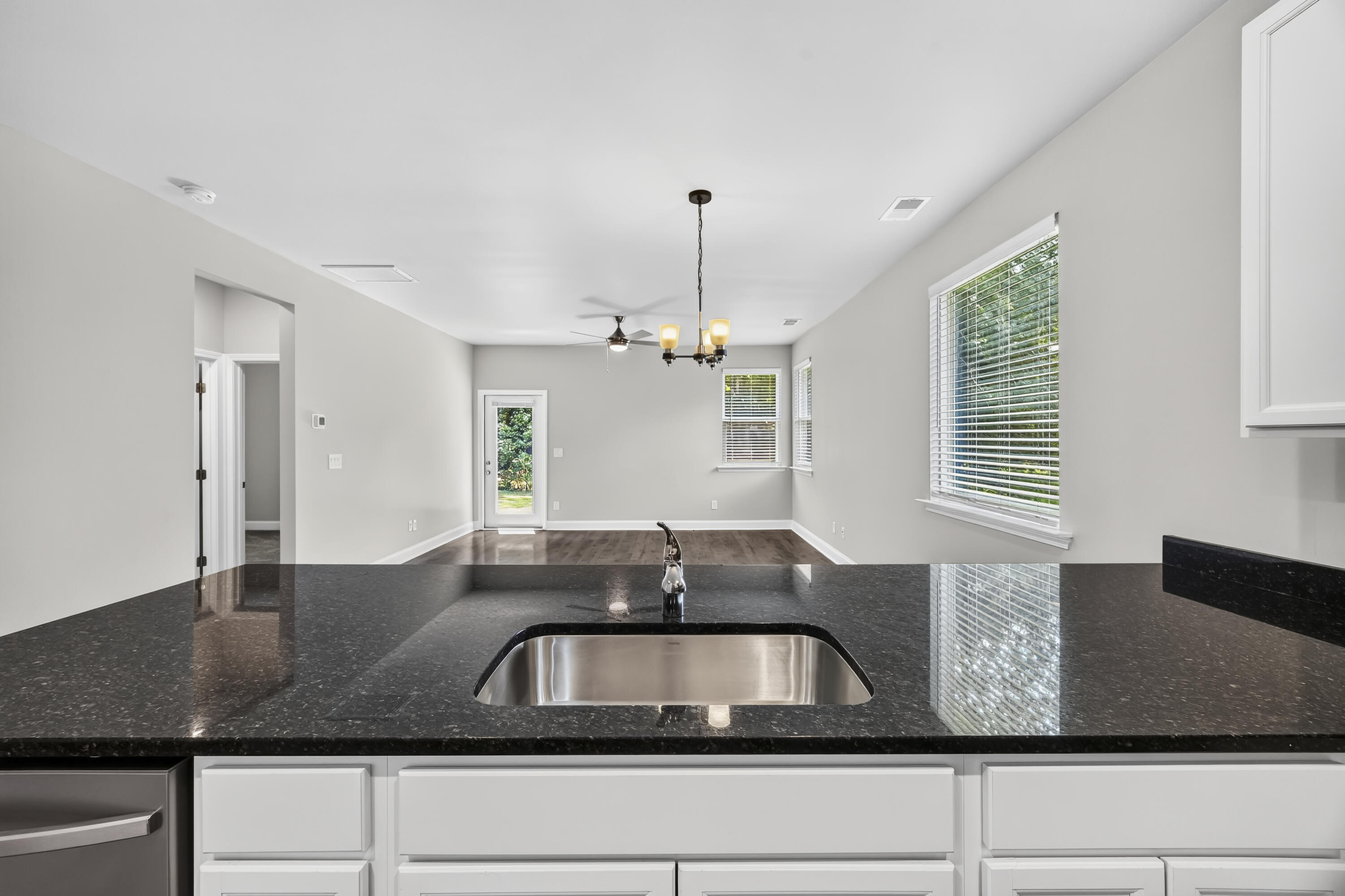 1184 Warrens Way Manning, SC 29102 - Photo 9 of 19 CHS_3029