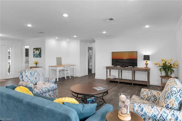 $4,375 | 1020 Swallow Avenue, Unit 302, Marco Island, FL 34145