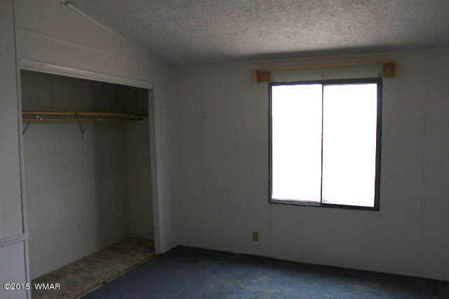 895 South Tanner Lane Snowflake, AZ 85937 - Photo 32 of 32 an empty room with a window