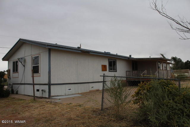 895 South Tanner Lane Snowflake, AZ 85937 - Photo 6 of 32 a house view with a backyard space