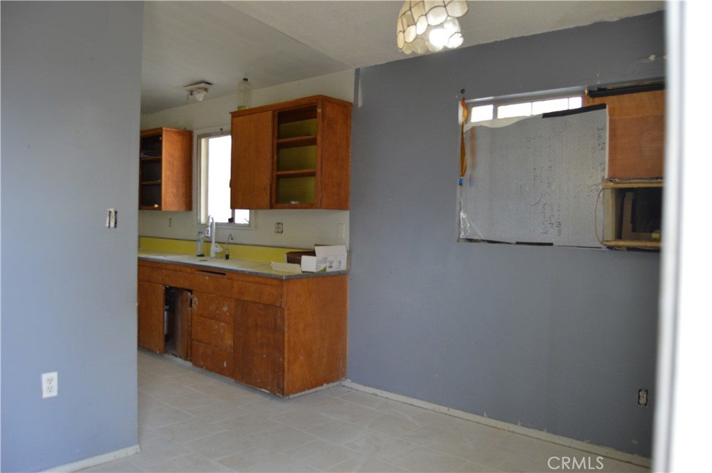 10380 Baker Road Lucerne Valley, CA 92356 - Photo 24 of 69