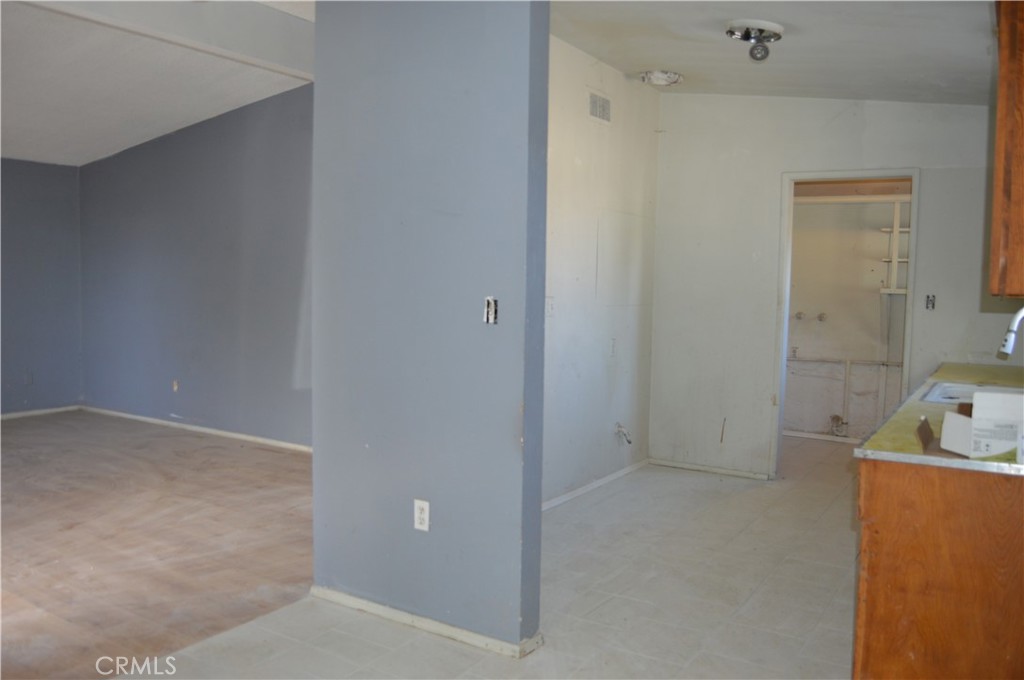 10380 Baker Road Lucerne Valley, CA 92356 - Photo 26 of 69