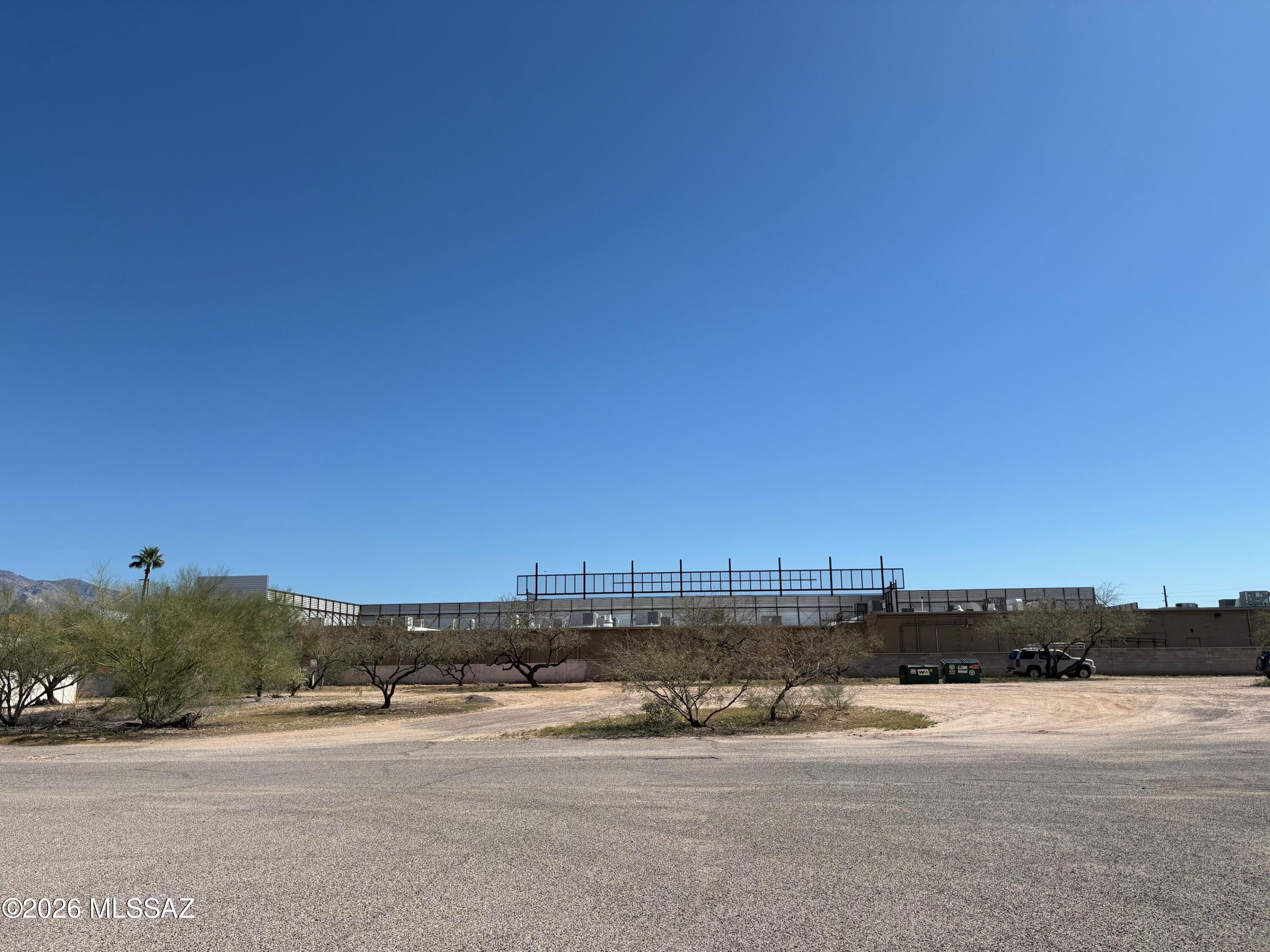 513 West Wetmore Road, Unit 9 Tucson, AZ 85705 - Photo 3 of 7
