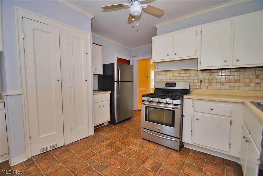 3491 Northcliffe Road Cleveland, OH 44118 - Photo 5 of 12 Gallery Image 5
