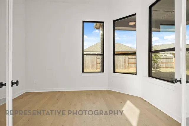 $525,000 | 2240 Emerald Drive, Waxahachie, TX 75167