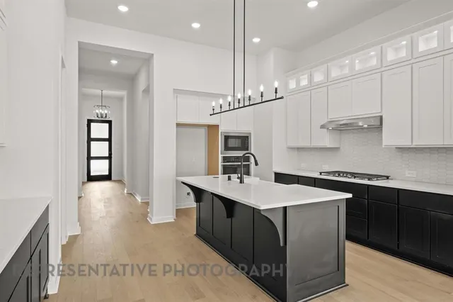 $525,000 | 2240 Emerald Drive, Waxahachie, TX 75167