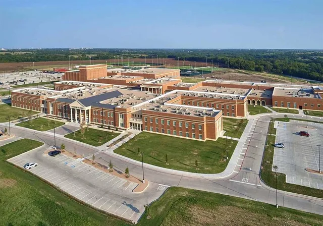 $525,000 | 2240 Emerald Drive, Waxahachie, TX 75167