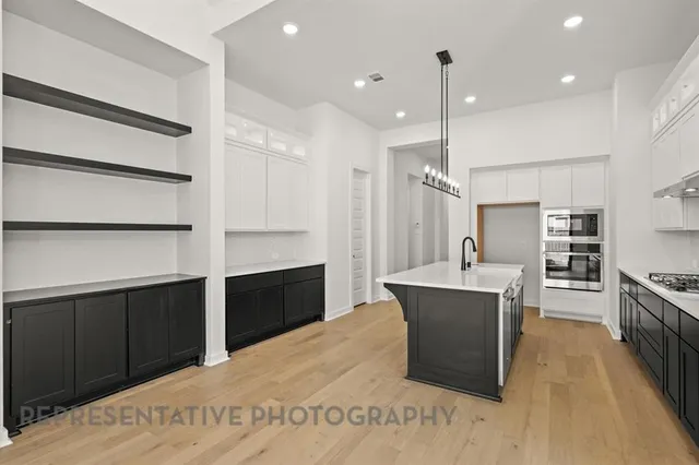 $525,000 | 2240 Emerald Drive, Waxahachie, TX 75167