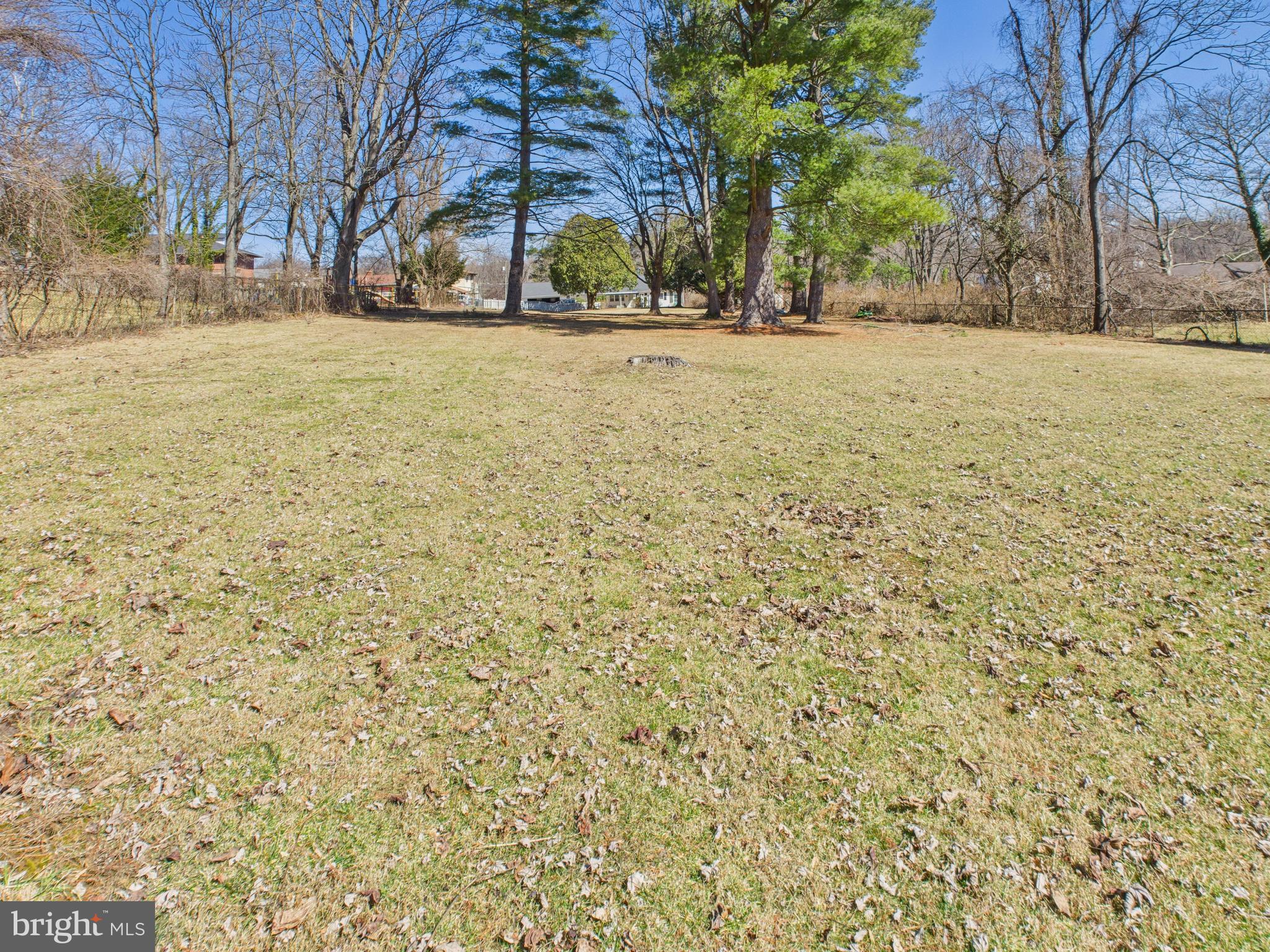 8005 Windsor Mill Road Baltimore, MD 21244 - Photo 35 of 39 a view of an outdoor space and a yard