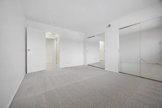 $167,000 | 1724 Fayette Walk, Unit J, Hoffman Estates, IL 60169