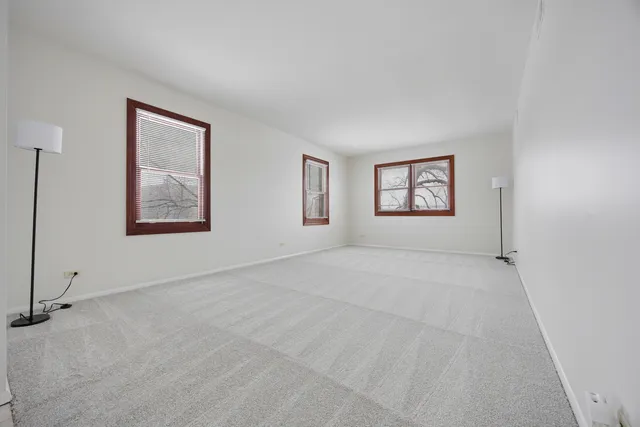 $167,000 | 1724 Fayette Walk, Unit J, Hoffman Estates, IL 60169