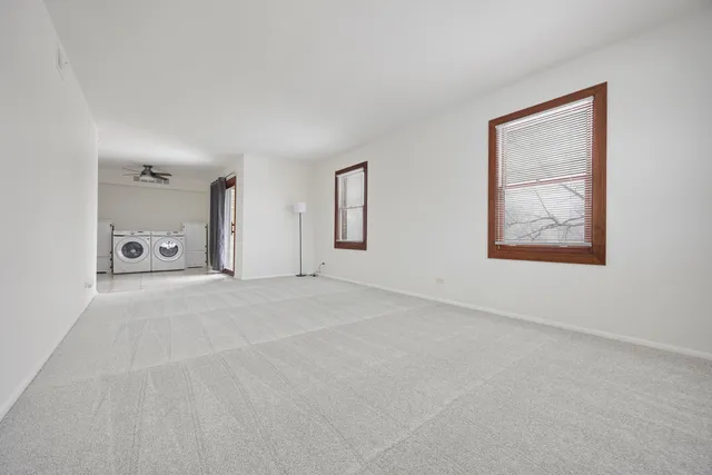 $167,000 | 1724 Fayette Walk, Unit J, Hoffman Estates, IL 60169