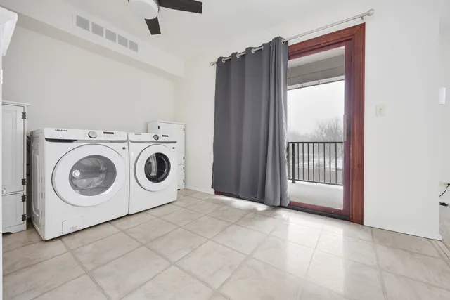 $167,000 | 1724 Fayette Walk, Unit J, Hoffman Estates, IL 60169