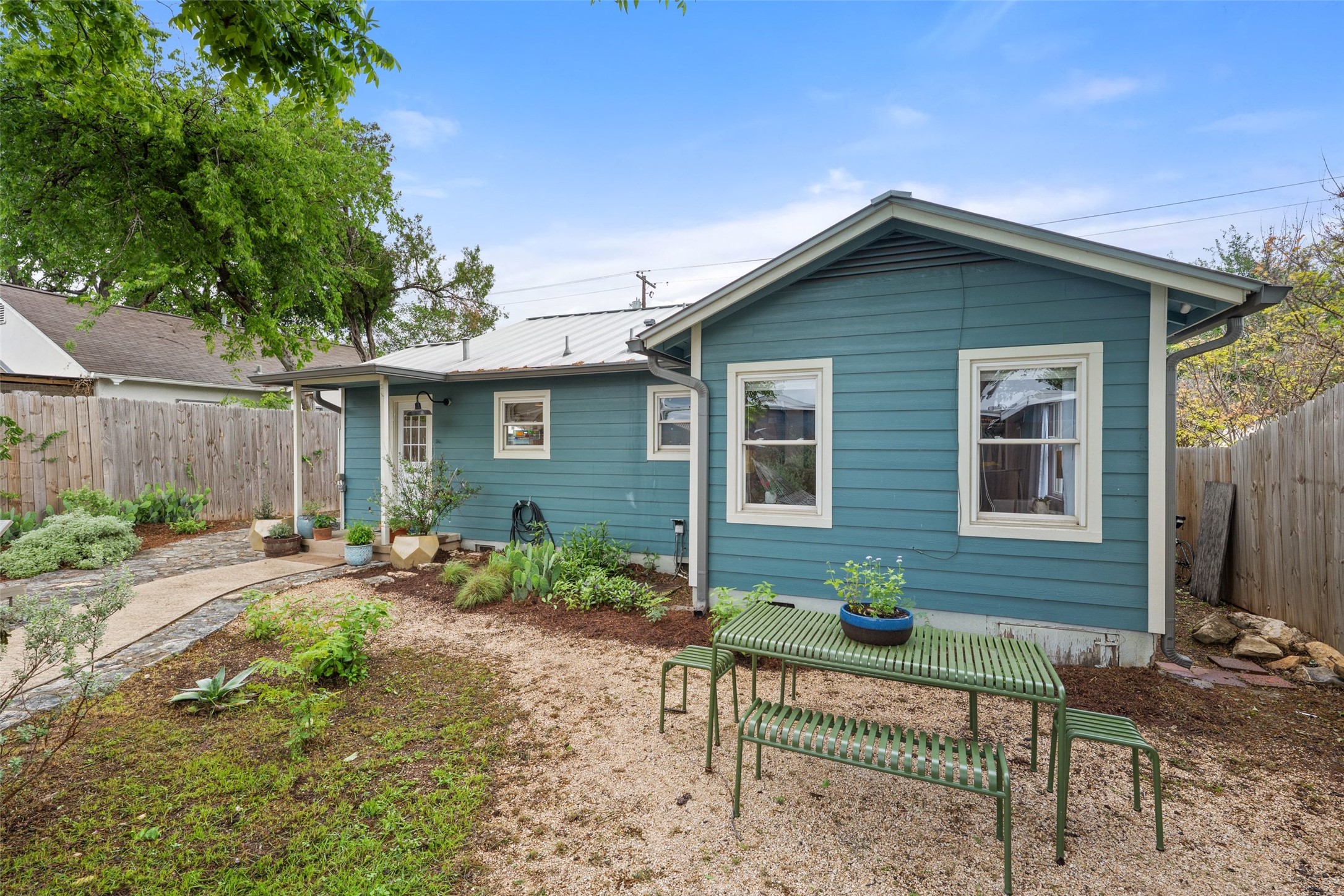 815 Stark Street Austin, TX 78756 - Photo 37 of 38 Back of house