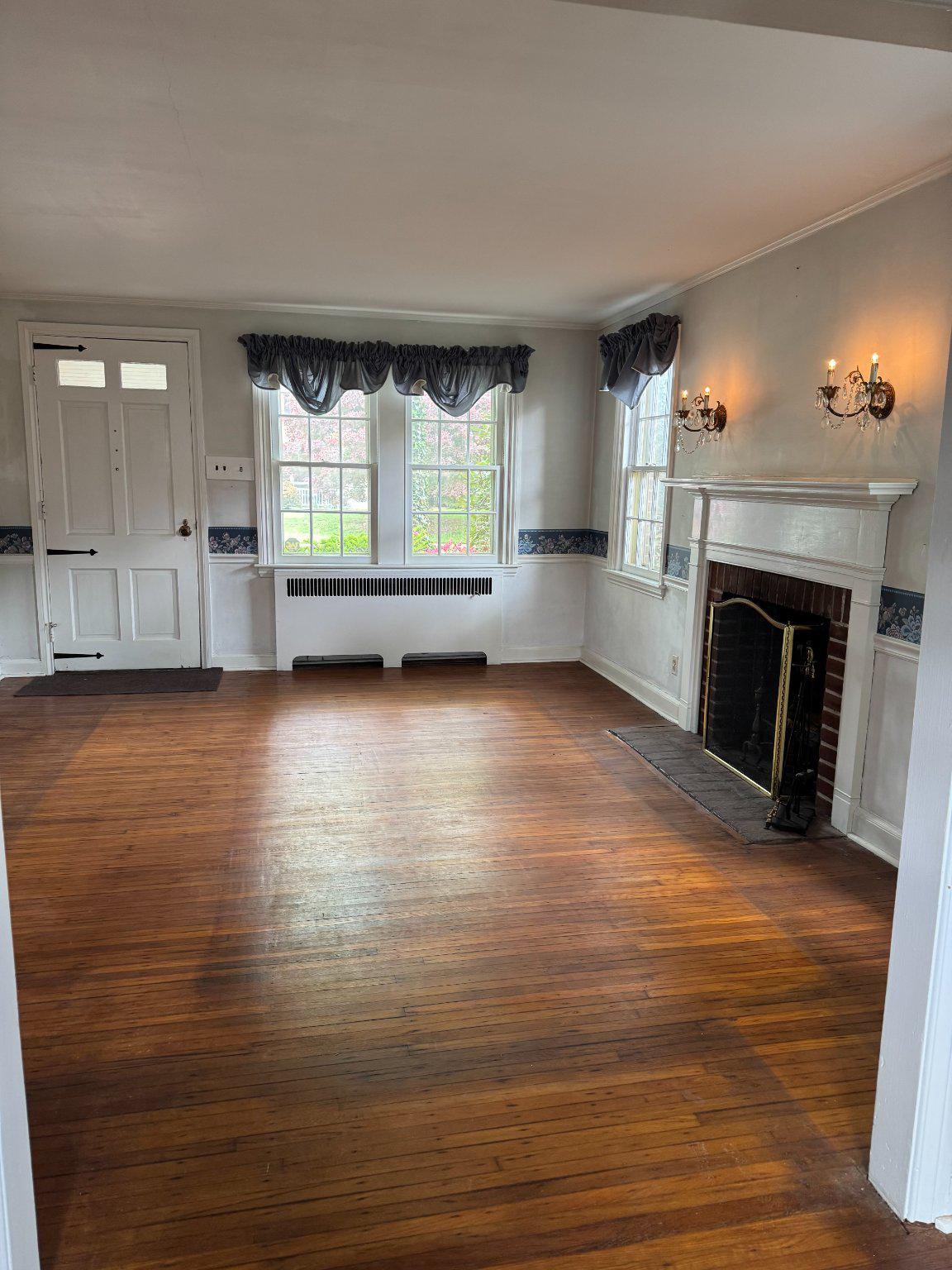 111 South Norwinden Drive Springfield, PA 19064 - Photo 4 of 13 Living Room with working fireplace
