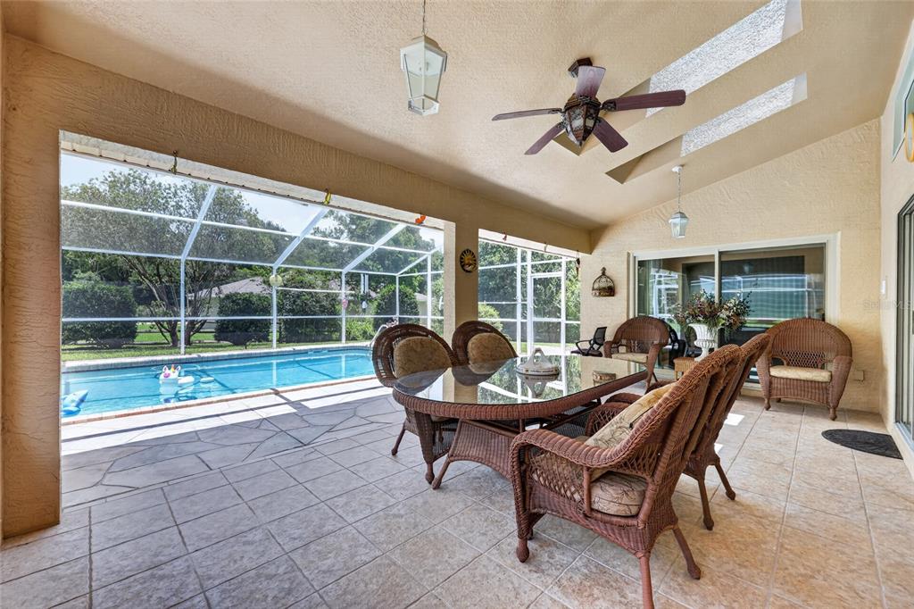 19025 Southwest 98th Loop Dunnellon, FL 34432 - Photo 45 of 80 a living room with furniture