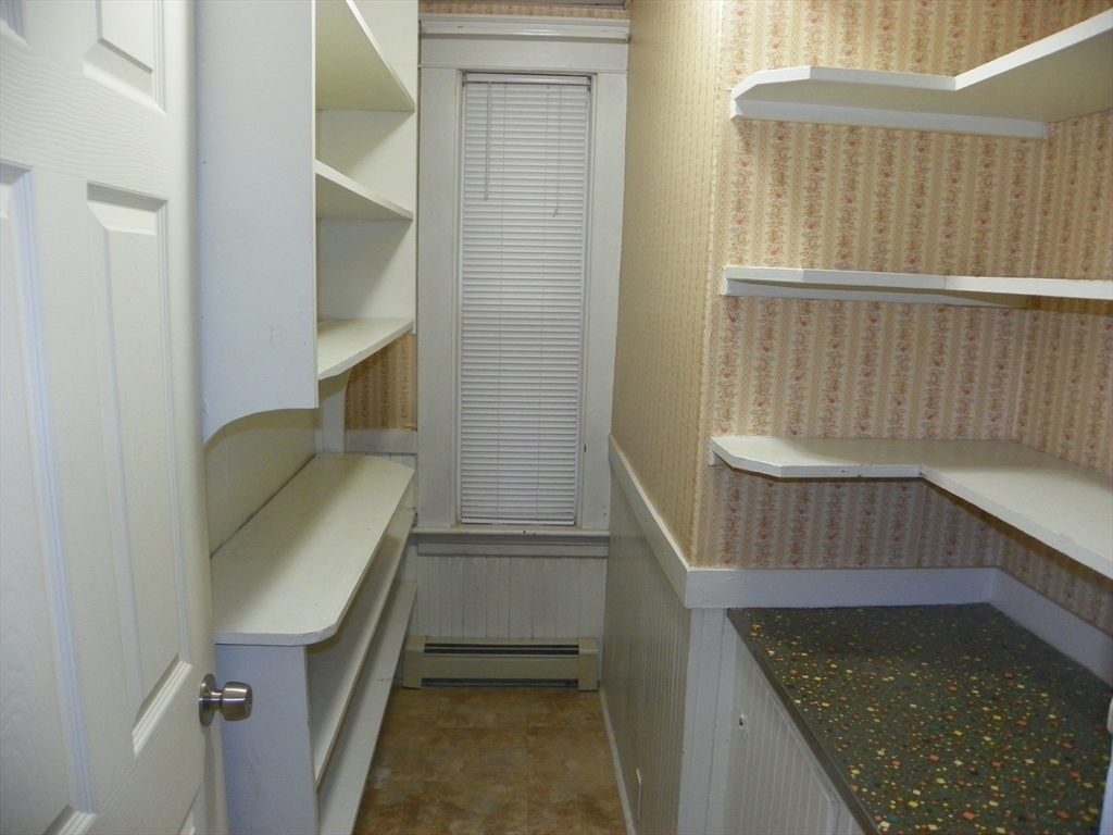 19 Franklin Court, Unit 1R Gardner, MA 01440 - Photo 3 of 8