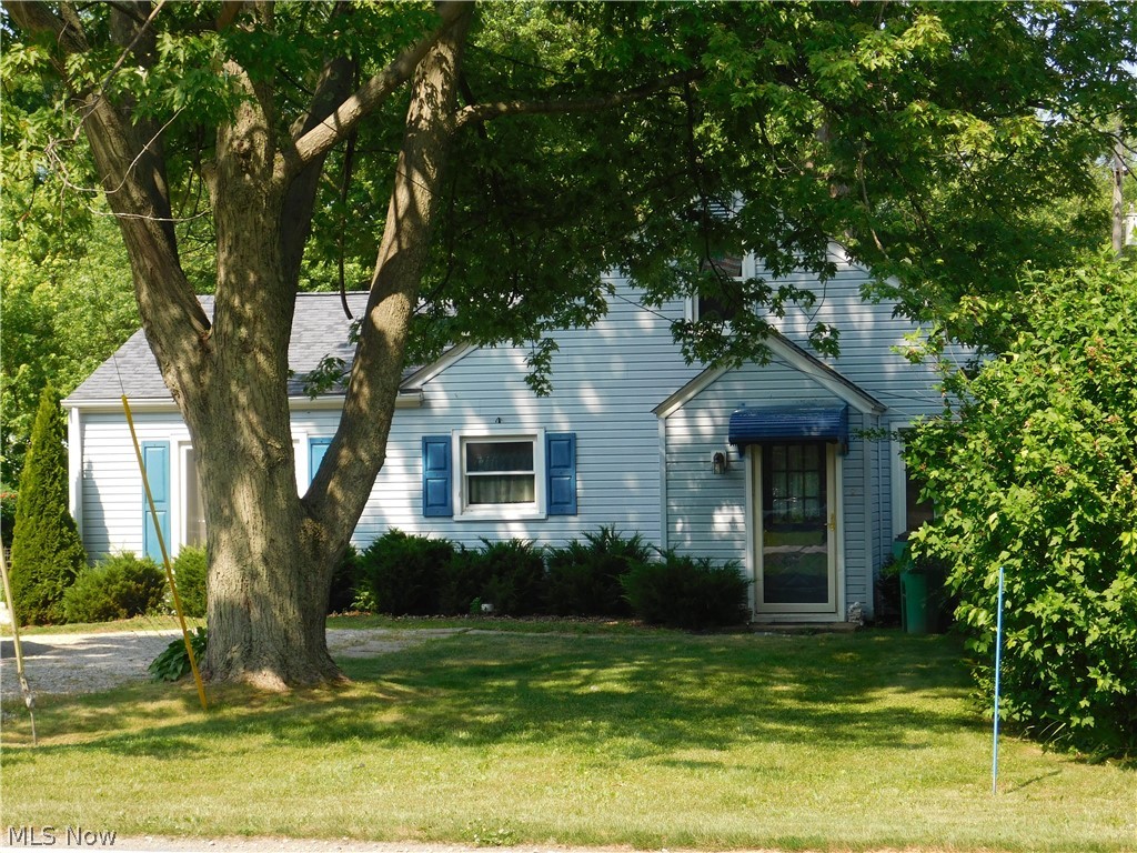 1524 Hubbard Road Madison, OH 44057 - Photo 2 of 17