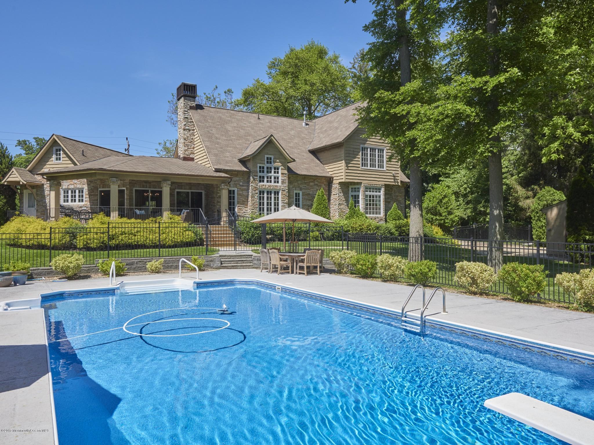 125 Ave Of Two Rivers Rumson, NJ 07760 - Photo 2 of 18 BAP_6963
