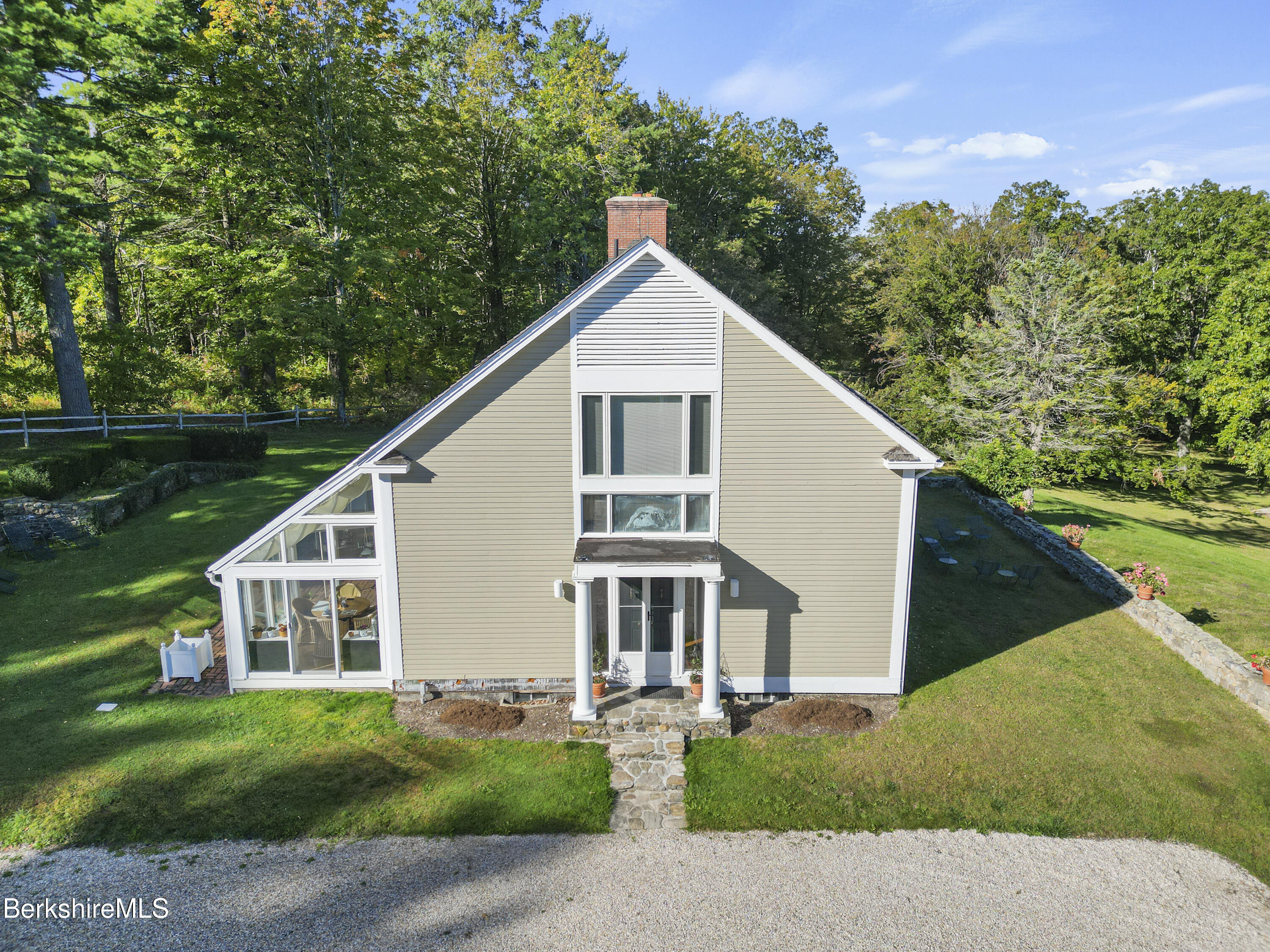 209 Blue Hill Road Great Barrington, MA 01230 - Photo 44 of 46 Guest House