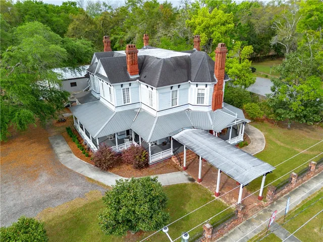 $1,700,000 | 622 East Main Street, Blackshear, GA 31516