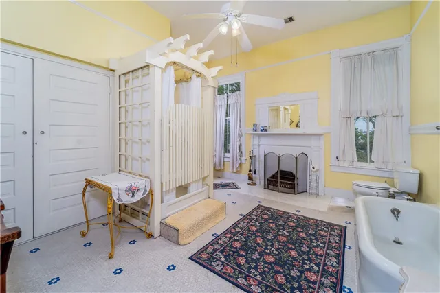 $1,700,000 | 622 East Main Street, Blackshear, GA 31516