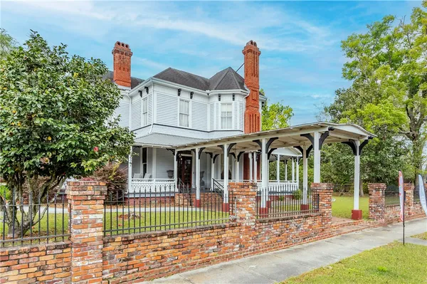 $1,700,000 | 622 East Main Street, Blackshear, GA 31516