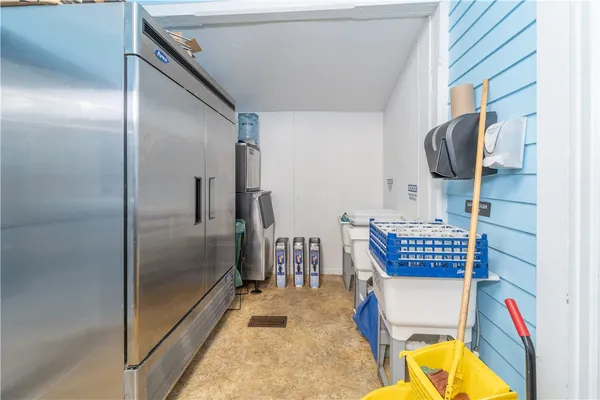 $1,700,000 | 622 East Main Street, Blackshear, GA 31516