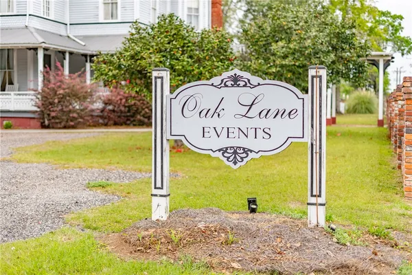 $1,700,000 | 622 East Main Street, Blackshear, GA 31516