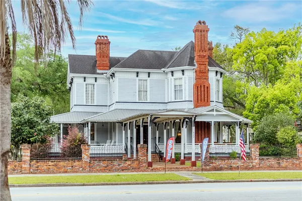 $1,700,000 | 622 East Main Street, Blackshear, GA 31516