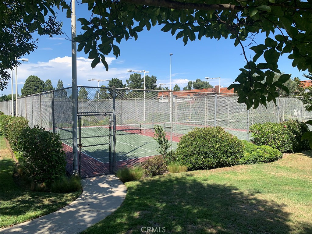 28000 Ridgebluff Court Rancho Palos Verdes, CA 90275 - Photo 27 of 33 a garden view