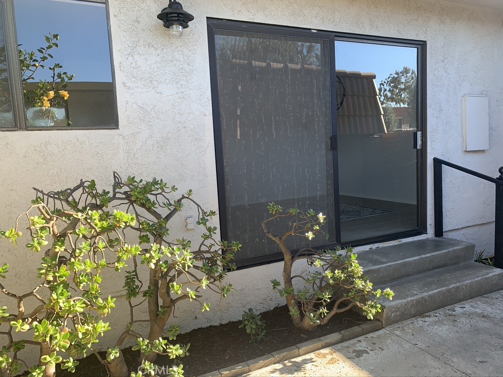 28000 Ridgebluff Court Rancho Palos Verdes, CA 90275 - Photo 33 of 33 a bathroom with a shower