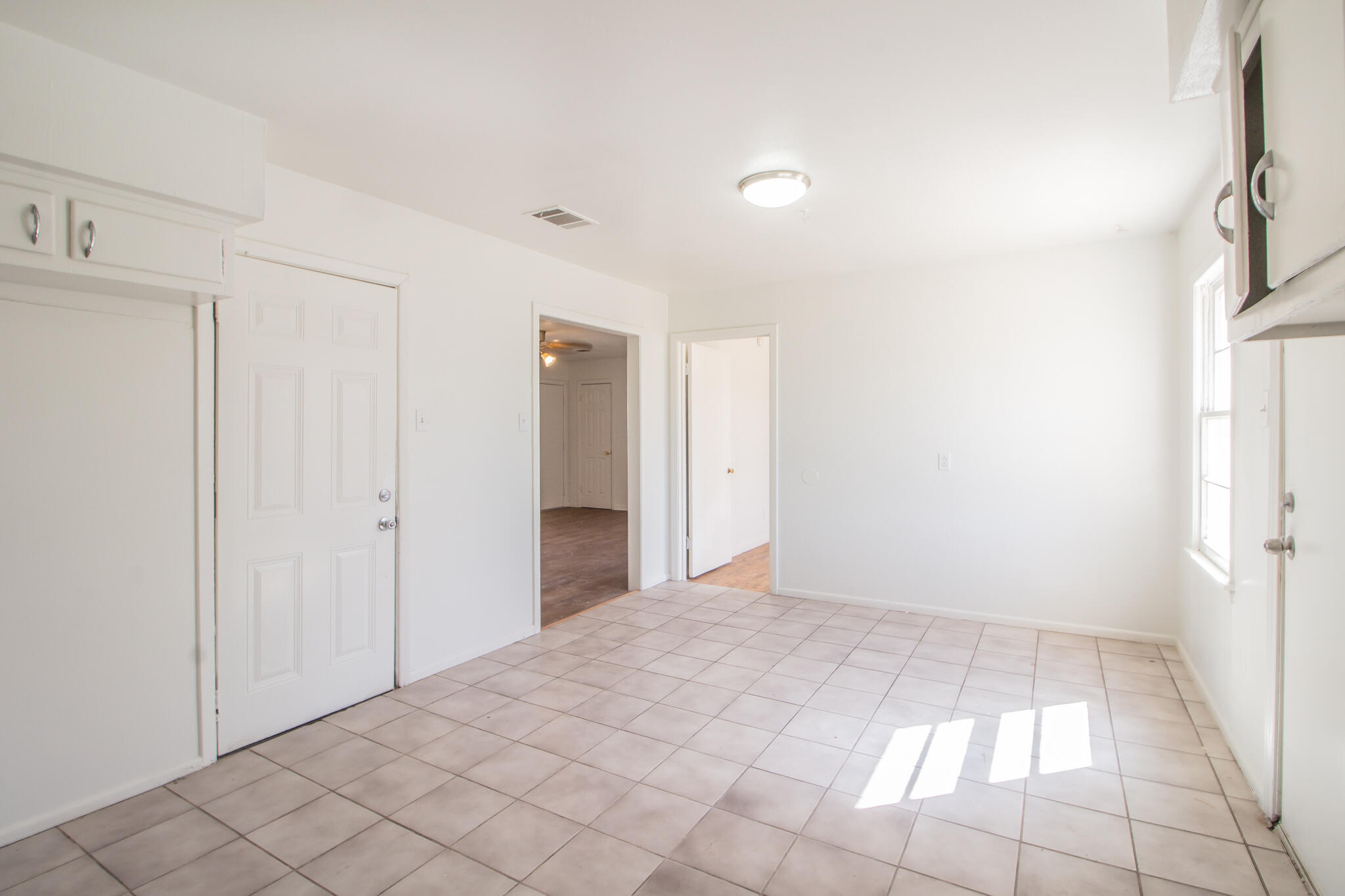 4621 35th Street Lubbock, TX 79414 - Photo 9 of 19 a view of an empty room