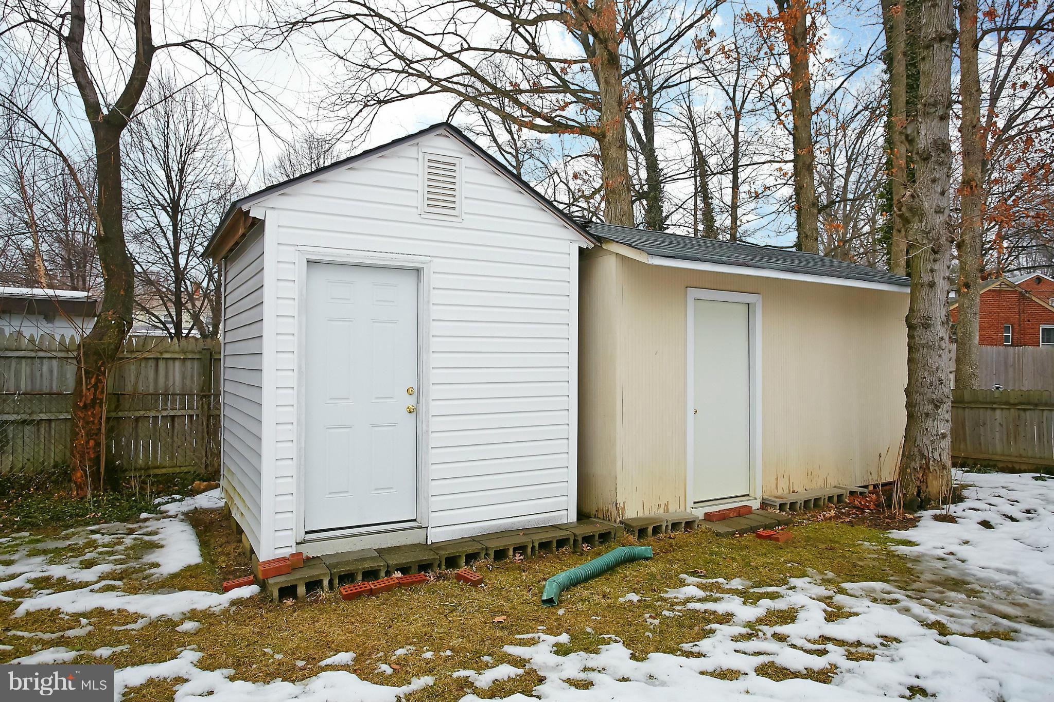2929 Weisman Road Silver Spring, MD 20902 - Photo 20 of 22 Exterior (Rear)