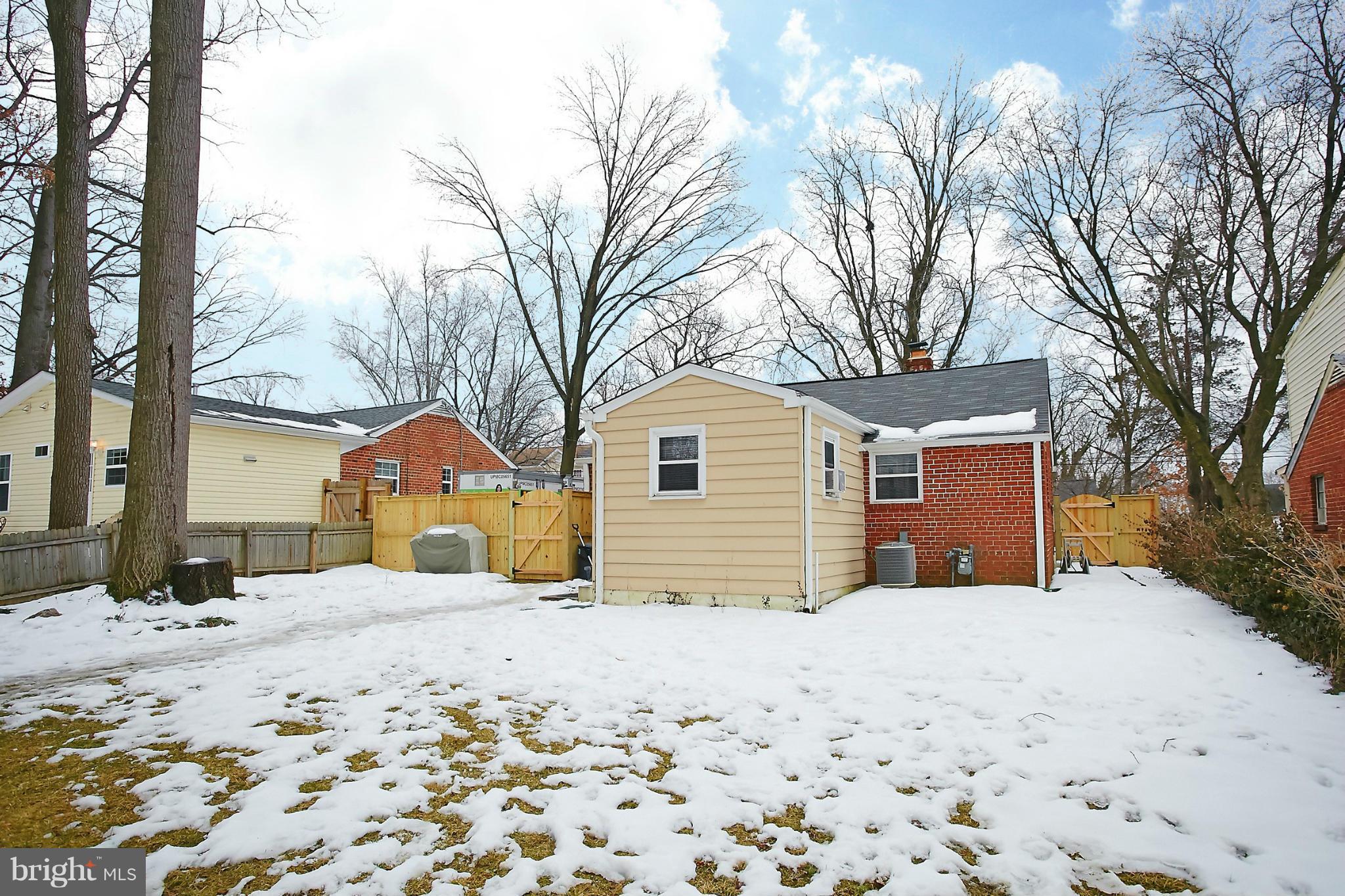 2929 Weisman Road Silver Spring, MD 20902 - Photo 22 of 22 Exterior (Rear)