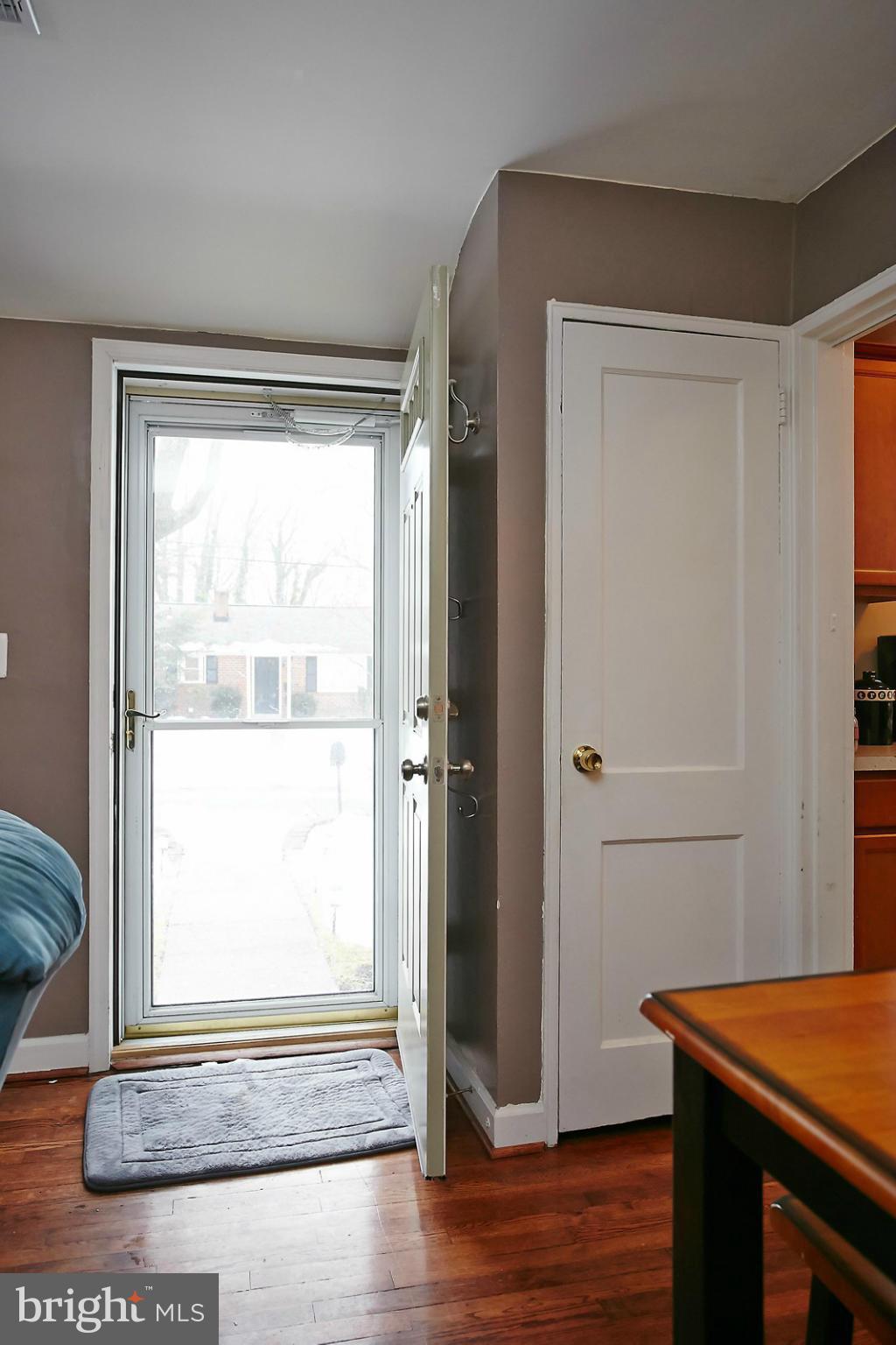 2929 Weisman Road Silver Spring, MD 20902 - Photo 4 of 22 Interior (General)