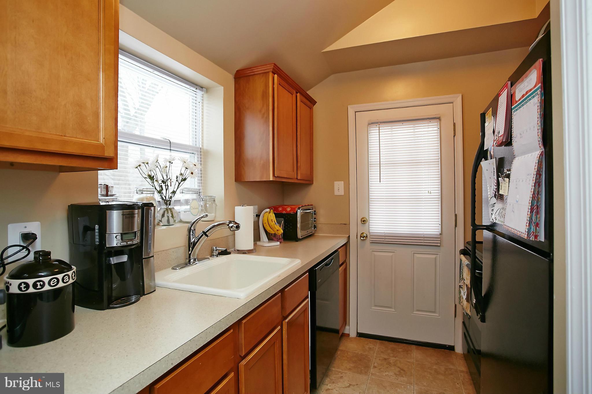 2929 Weisman Road Silver Spring, MD 20902 - Photo 9 of 22 Kitchen